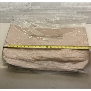 Bella Russo *BRAND NEW* Huge 23inch Wide Bag! Nice Quality!